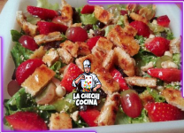 Ensalada De Pollo y Frutas