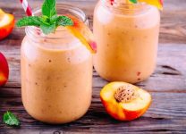 Batido De Durazno y Nuez: ¡Un Deleite Refrescante y Lleno De Nutrientes!