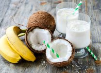 Batido Refrescante De Coco y Banana: ¡Una Delicia Tropical Para El Verano!