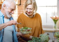 Cómo Adaptar Un Plan De Alimentación a Las Necesidades De La Tercera Edad