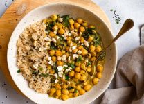 Curry De Garbanzos y Espinacas: Una Deliciosa y Nutritiva Receta Vegetariana