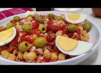 Deliciosa Ensalada De Garbanzos y Pimientos Asados: Receta Fácil y Nutritiva