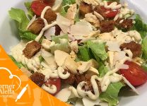 Ensalada De Pollo César Casera: Receta Saludable y Paso a Paso Para Un Almuerzo o Cena Deliciosos