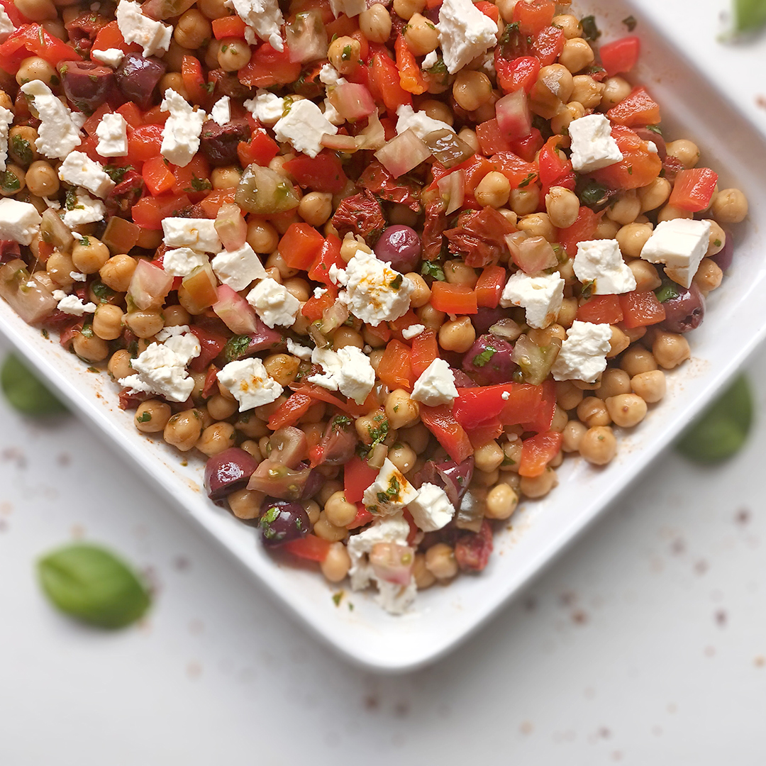 ensalada-mediterr-nea-irresistible-garbanzos-y-pimientos-asados-una