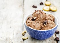 Helado Cremoso De Plátano y Cacao: Delicia Saludable Para El Verano