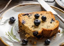 Pastel De Plátano y Arándanos: Una Dulce Delicia Para Tu Paladar