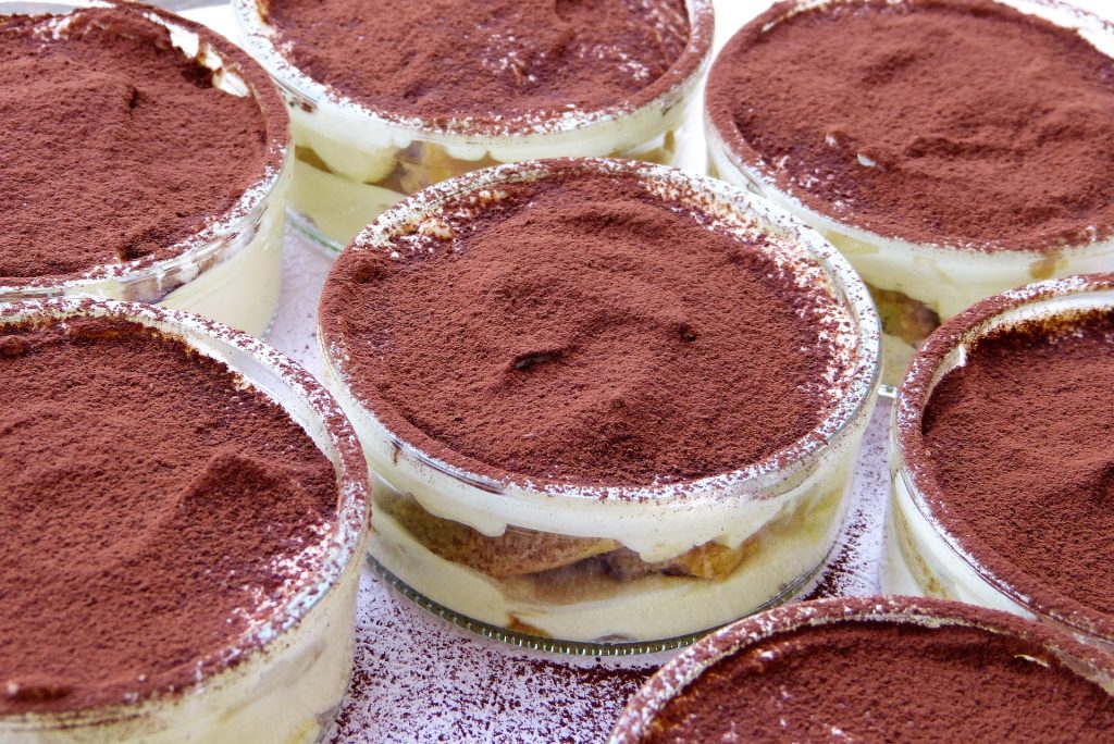 receta de tiramisu italiano con ingredientes locales