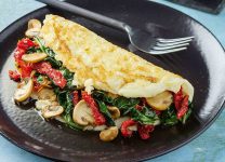 Receta Deliciosa y Fácil: Omelette De Claras Con Espinacas y Champiñones Para Un Desayuno Saludable