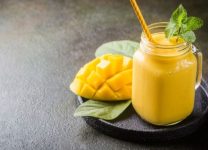 Smoothie De Mango y Coco: Un Deleite Tropical Para Una Mañana Refrescante