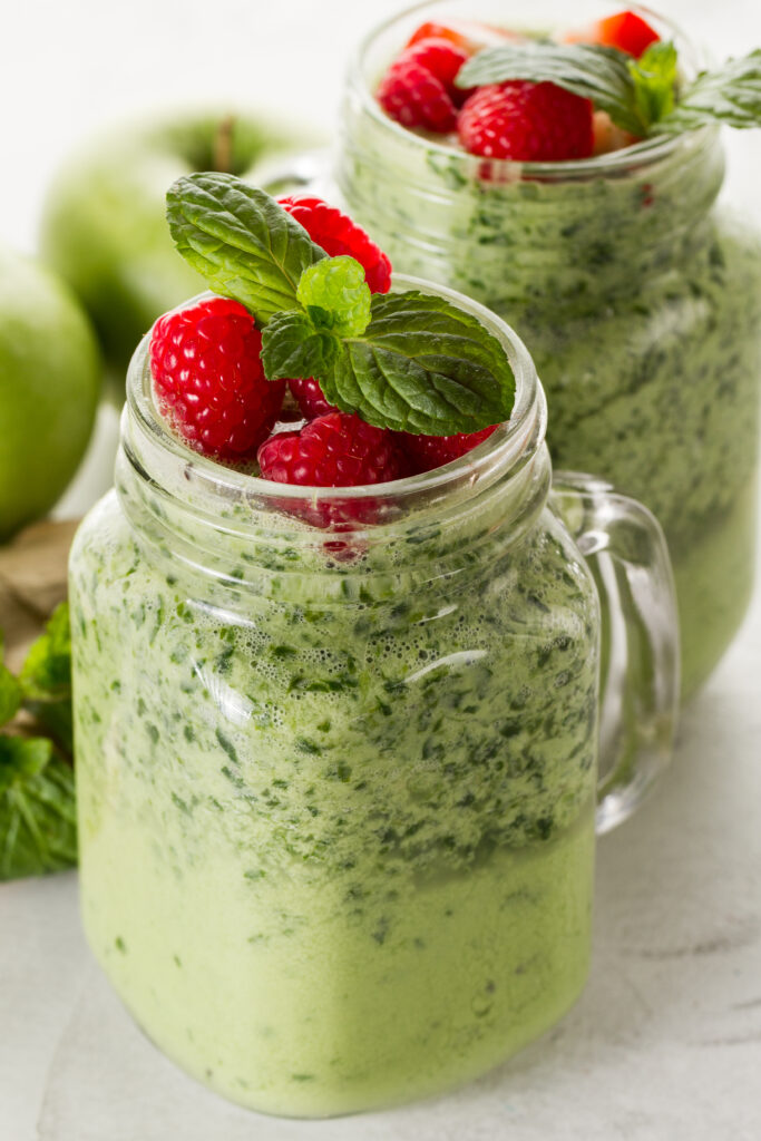 smoothie verde detox receta para limpiar y revitalizar tu cuerpo