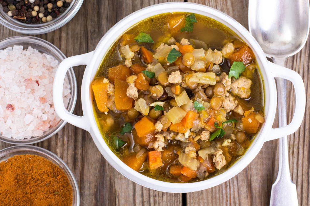 sopa de lentejas y zanahoria una deliciosa receta nutritiva para el almuerzo o la cena